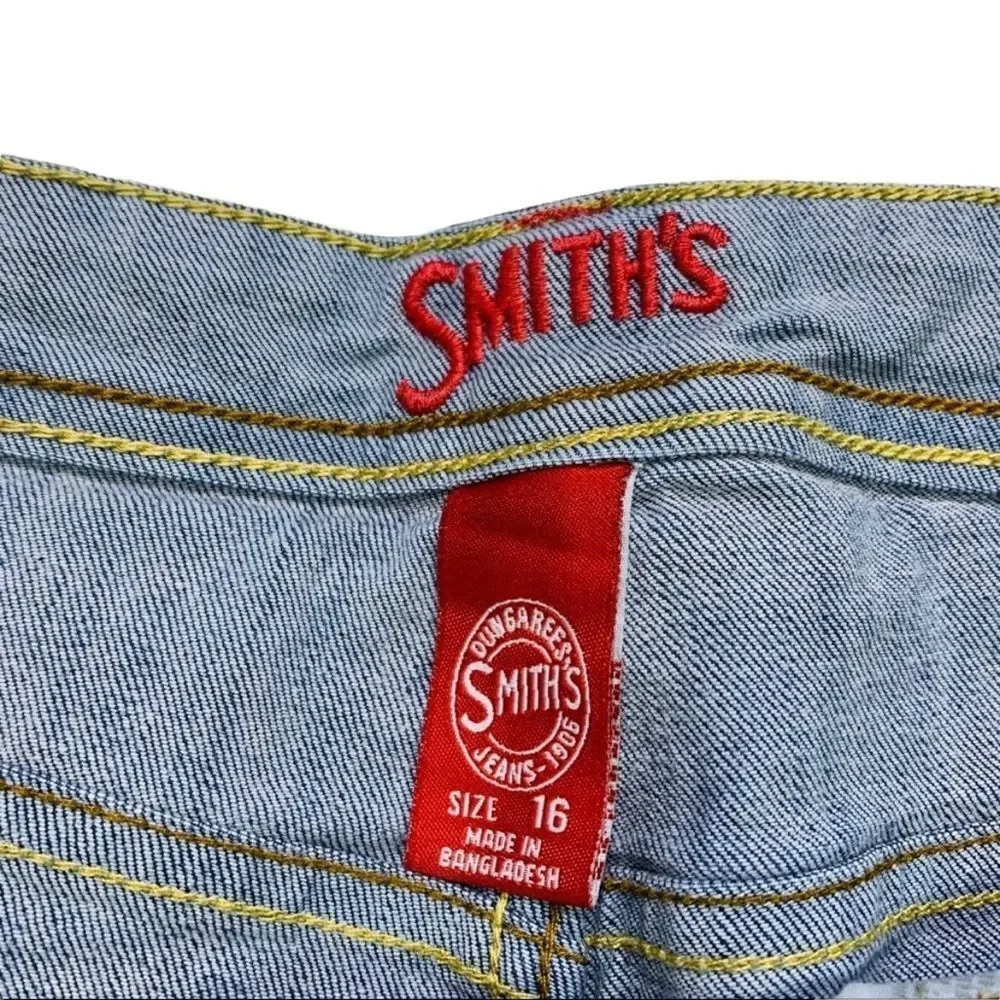 10/$25🦋 Smith's Medium Wash Denim Capris - Size 16